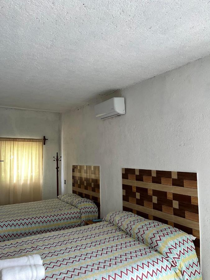 Teques Inn Текескитенго Екстериор снимка